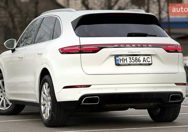 Белый Порше Каен, объемом двигателя 3 л и пробегом 137 тыс. км за 43000 $, фото 2 на Automoto.ua