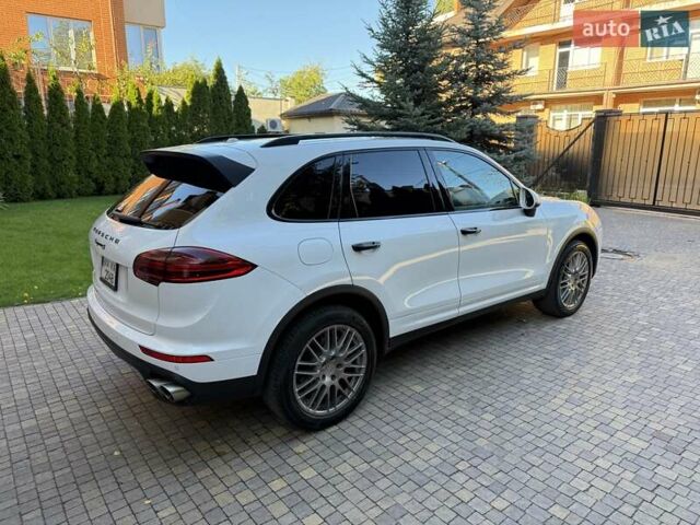 Білий Порше Cayenne, об'ємом двигуна 3.6 л та пробігом 111 тис. км за 31000 $, фото 11 на Automoto.ua