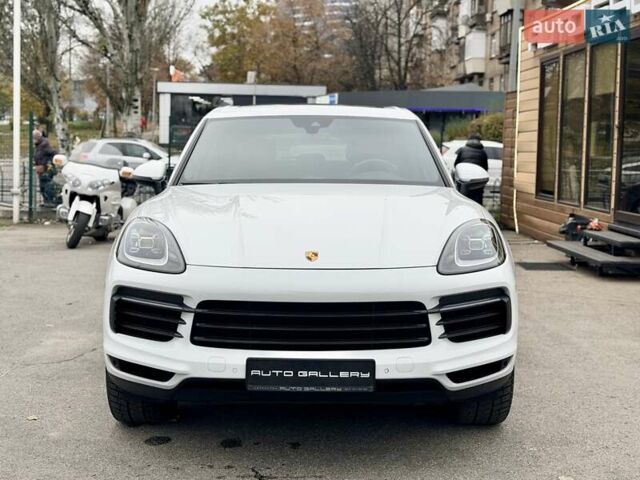 Білий Порше Cayenne, об'ємом двигуна 3 л та пробігом 90 тис. км за 49999 $, фото 1 на Automoto.ua