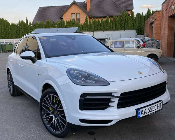 Білий Порше Cayenne, об'ємом двигуна 3 л та пробігом 75 тис. км за 71000 $, фото 73 на Automoto.ua