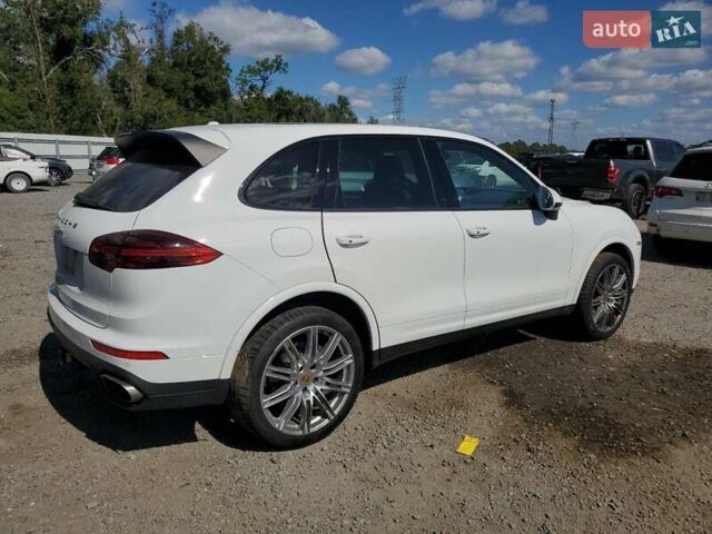 Білий Порше Cayenne, об'ємом двигуна 3.6 л та пробігом 69 тис. км за 11400 $, фото 2 на Automoto.ua
