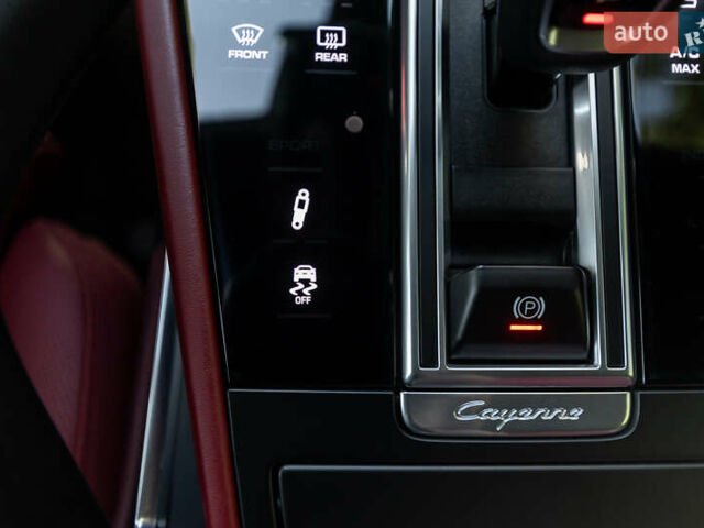 Белый Порше Каен, объемом двигателя 4 л и пробегом 36 тыс. км за 105000 $, фото 24 на Automoto.ua