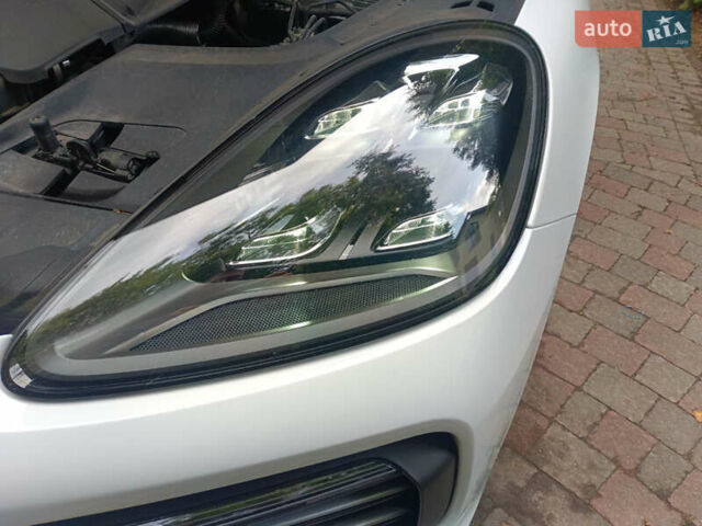 Білий Порше Cayenne, об'ємом двигуна 3 л та пробігом 90 тис. км за 48339 $, фото 18 на Automoto.ua