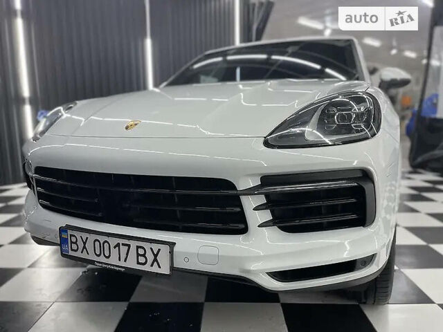 Білий Порше Cayenne, об'ємом двигуна 3 л та пробігом 105 тис. км за 67700 $, фото 4 на Automoto.ua