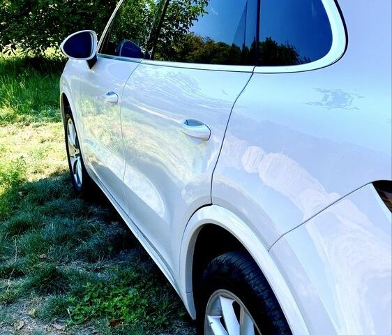 Білий Порше Cayenne, об'ємом двигуна 3 л та пробігом 80 тис. км за 50000 $, фото 7 на Automoto.ua