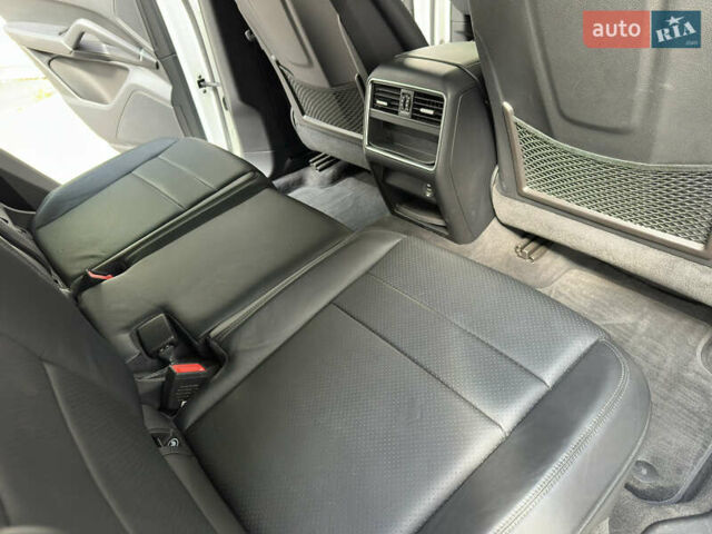 Порше Каен 2018 в Одессе на Automoto.ua Белый Порше Каен, объемом двигателя 3 л и пробегом 45 тыс. км за 52500 $, фото 30 на Automoto.ua