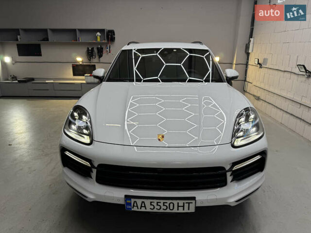 Білий Порше Cayenne, об'ємом двигуна 3 л та пробігом 75 тис. км за 71000 $, фото 2 на Automoto.ua