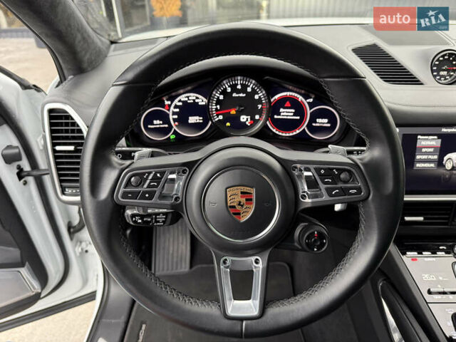 Белый Порше Каен, объемом двигателя 4 л и пробегом 52 тыс. км за 79000 $, фото 19 на Automoto.ua