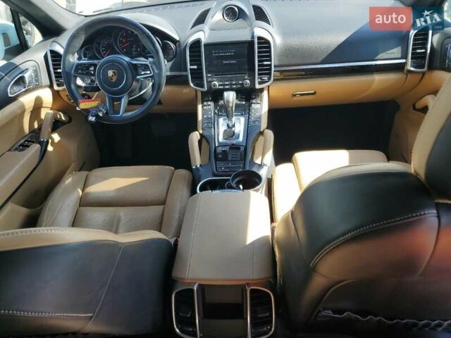 Білий Порше Cayenne, об'ємом двигуна 3.6 л та пробігом 69 тис. км за 11400 $, фото 7 на Automoto.ua