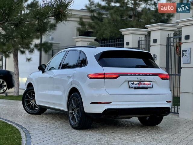 Порше Cayenne 2018 у Одесі на Automoto.ua Білий Порше Cayenne, об'ємом двигуна 3 л та пробігом 32 тис. км за 52000 $, фото 10 на Automoto.ua