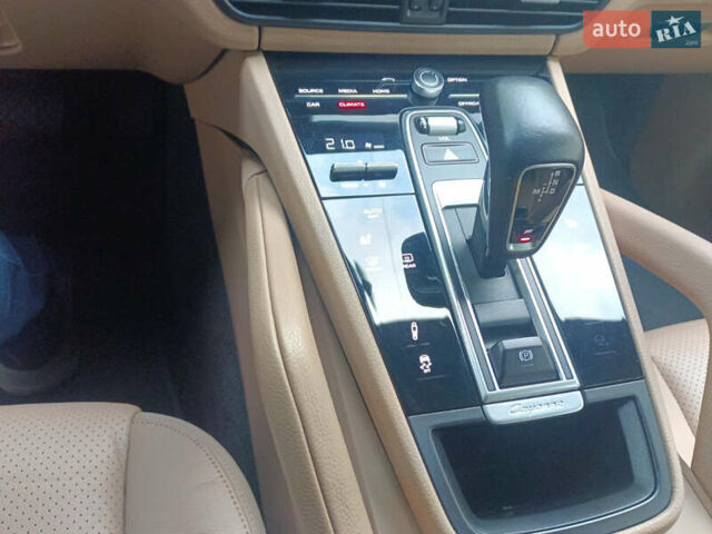 Білий Порше Cayenne, об'ємом двигуна 3 л та пробігом 90 тис. км за 48339 $, фото 13 на Automoto.ua