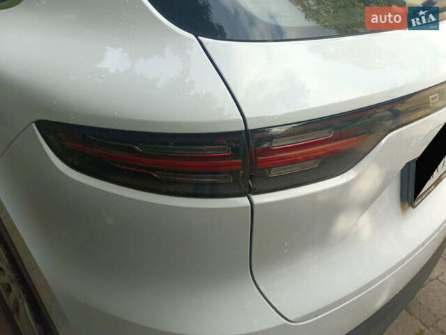 Білий Порше Cayenne, об'ємом двигуна 3 л та пробігом 90 тис. км за 48339 $, фото 25 на Automoto.ua