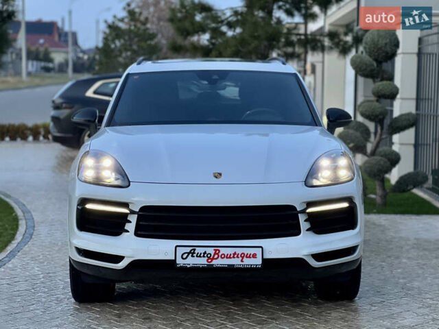 Порше Cayenne 2018 у Одесі на Automoto.ua Білий Порше Cayenne, об'ємом двигуна 3 л та пробігом 32 тис. км за 52000 $, фото 3 на Automoto.ua