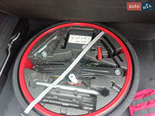 Білий Порше Cayenne, об'ємом двигуна 3 л та пробігом 90 тис. км за 48339 $, фото 27 на Automoto.ua
