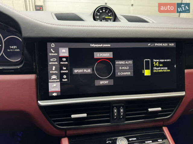 Білий Порше Cayenne, об'ємом двигуна 3 л та пробігом 75 тис. км за 71000 $, фото 62 на Automoto.ua