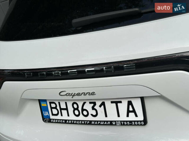 Порше Каен 2018 в Одессе на Automoto.ua Белый Порше Каен, объемом двигателя 3 л и пробегом 45 тыс. км за 52500 $, фото 20 на Automoto.ua