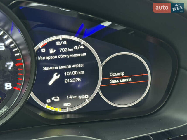 Білий Порше Cayenne, об'ємом двигуна 3 л та пробігом 75 тис. км за 71000 $, фото 46 на Automoto.ua