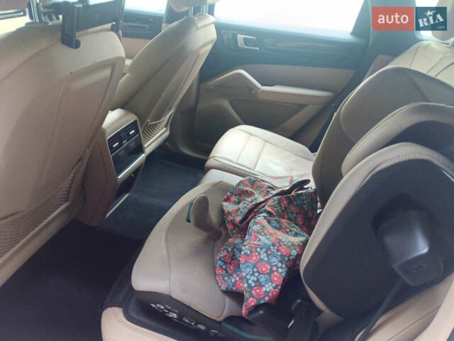 Білий Порше Cayenne, об'ємом двигуна 3 л та пробігом 90 тис. км за 48339 $, фото 7 на Automoto.ua