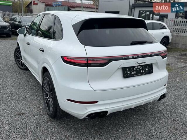 Білий Порше Cayenne, об'ємом двигуна 3 л та пробігом 33 тис. км за 59900 $, фото 14 на Automoto.ua