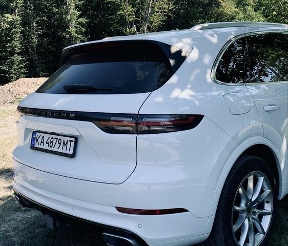 Білий Порше Cayenne, об'ємом двигуна 3 л та пробігом 80 тис. км за 50000 $, фото 5 на Automoto.ua