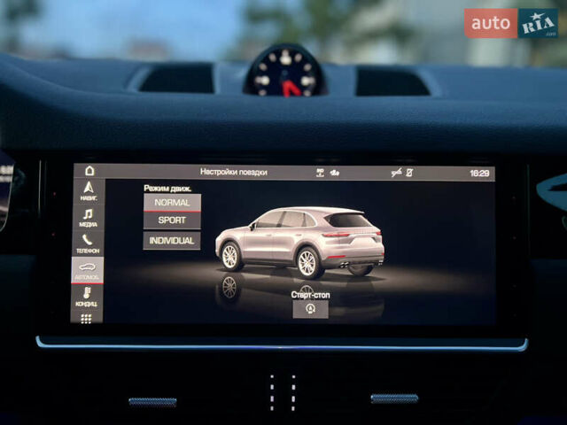 Белый Порше Каен, объемом двигателя 3 л и пробегом 39 тыс. км за 49900 $, фото 59 на Automoto.ua