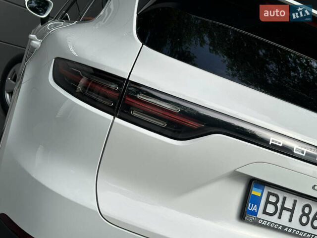 Порше Каен 2018 в Одессе на Automoto.ua Белый Порше Каен, объемом двигателя 3 л и пробегом 45 тыс. км за 52500 $, фото 19 на Automoto.ua