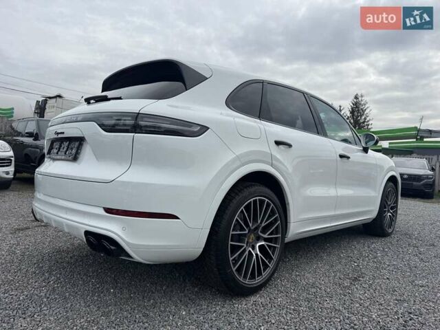 Білий Порше Cayenne, об'ємом двигуна 3 л та пробігом 33 тис. км за 59900 $, фото 29 на Automoto.ua