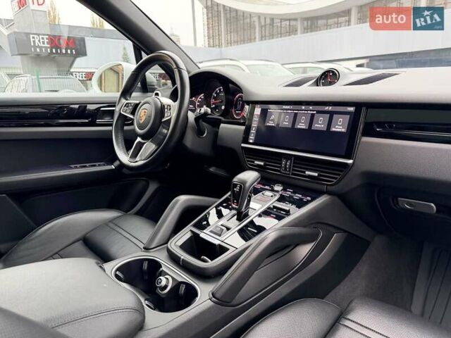 Білий Порше Cayenne, об'ємом двигуна 3 л та пробігом 90 тис. км за 49999 $, фото 33 на Automoto.ua