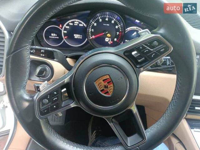 Білий Порше Cayenne, об'ємом двигуна 3 л та пробігом 90 тис. км за 48339 $, фото 14 на Automoto.ua