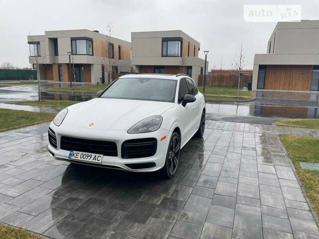 Білий Порше Cayenne, об'ємом двигуна 4 л та пробігом 44 тис. км за 115000 $, фото 1 на Automoto.ua