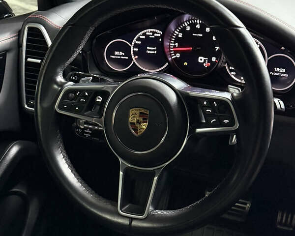 Порше Каен 2018 в Одессе на Automoto.ua Белый Порше Каен, объемом двигателя 2.9 л и пробегом 80 тыс. км за 67000 $, фото 25 на Automoto.ua