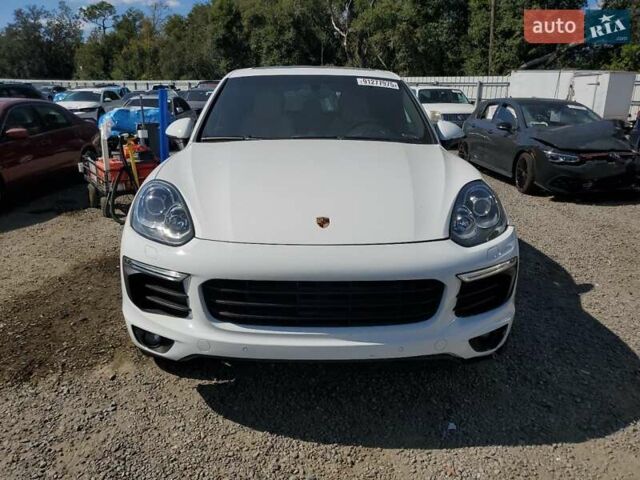 Білий Порше Cayenne, об'ємом двигуна 3.6 л та пробігом 69 тис. км за 11400 $, фото 4 на Automoto.ua