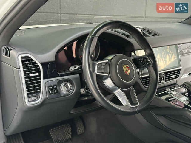 Порше Каен 2018 в Одессе на Automoto.ua Белый Порше Каен, объемом двигателя 3 л и пробегом 45 тыс. км за 52500 $, фото 48 на Automoto.ua