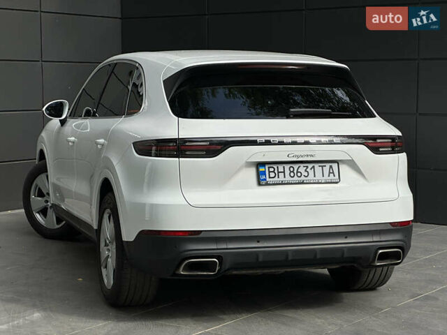 Порше Каен 2018 в Одессе на Automoto.ua Белый Порше Каен, объемом двигателя 3 л и пробегом 45 тыс. км за 52500 $, фото 2 на Automoto.ua