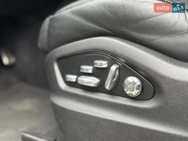 Белый Порше Каен, объемом двигателя 4 л и пробегом 52 тыс. км за 79000 $, фото 35 на Automoto.ua