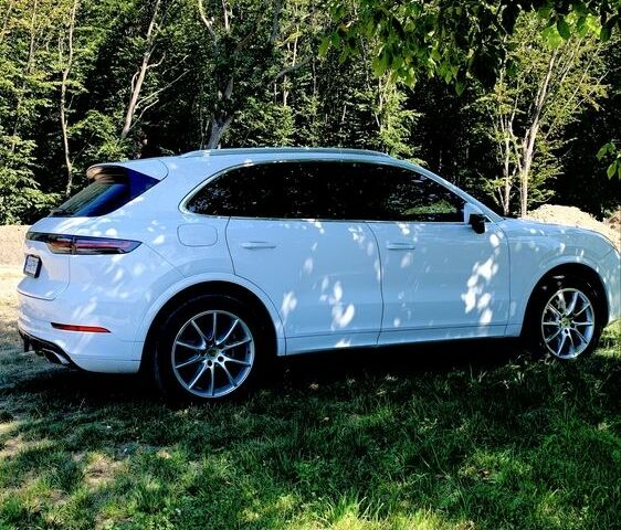 Білий Порше Cayenne, об'ємом двигуна 3 л та пробігом 80 тис. км за 50000 $, фото 6 на Automoto.ua