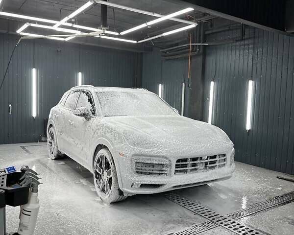 Білий Порше Cayenne, об'ємом двигуна 4 л та пробігом 44 тис. км за 115000 $, фото 15 на Automoto.ua