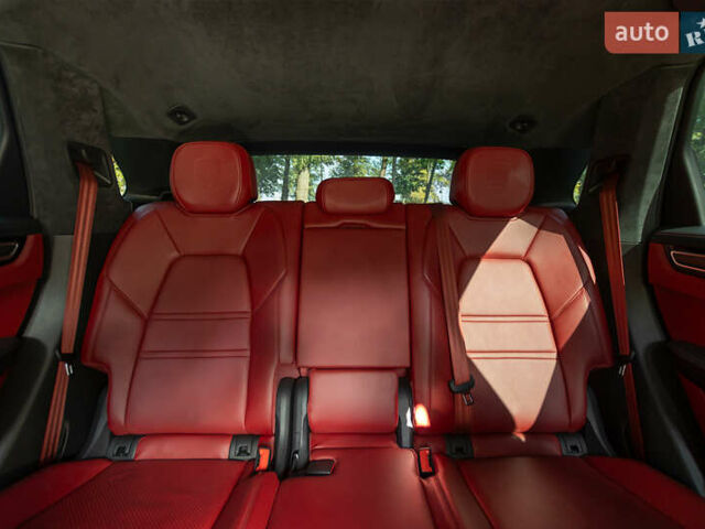 Белый Порше Каен, объемом двигателя 4 л и пробегом 36 тыс. км за 105000 $, фото 32 на Automoto.ua