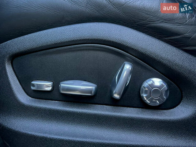 Белый Порше Каен, объемом двигателя 3 л и пробегом 39 тыс. км за 49900 $, фото 30 на Automoto.ua