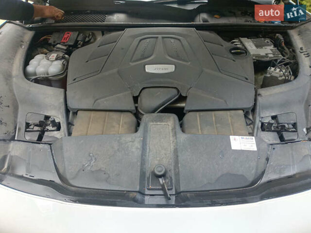 Білий Порше Cayenne, об'ємом двигуна 3 л та пробігом 90 тис. км за 48339 $, фото 21 на Automoto.ua