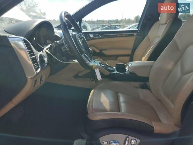 Білий Порше Cayenne, об'ємом двигуна 3.6 л та пробігом 69 тис. км за 11400 $, фото 6 на Automoto.ua