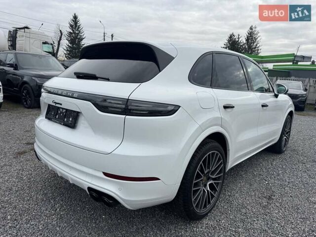 Білий Порше Cayenne, об'ємом двигуна 3 л та пробігом 33 тис. км за 59900 $, фото 31 на Automoto.ua