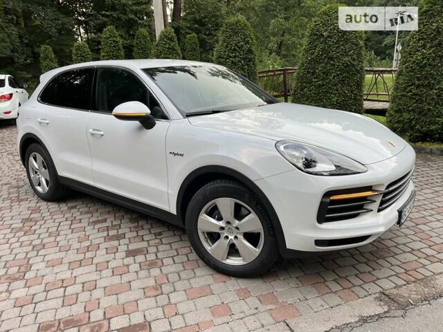 Білий Порше Cayenne, об'ємом двигуна 3 л та пробігом 74 тис. км за 73800 $, фото 21 на Automoto.ua