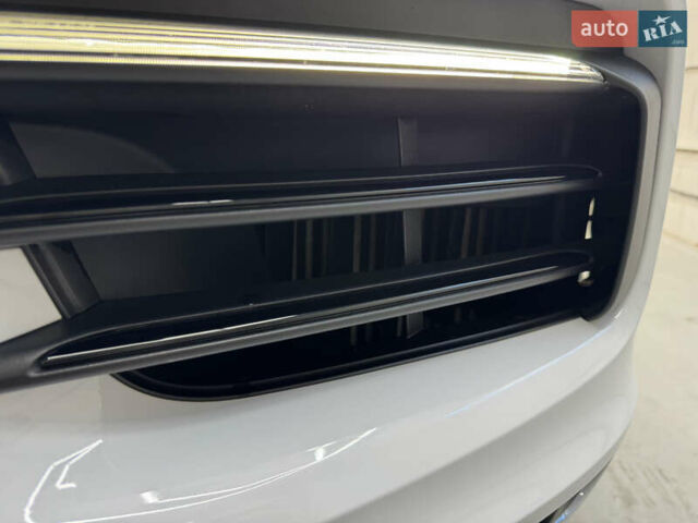 Білий Порше Cayenne, об'ємом двигуна 3 л та пробігом 75 тис. км за 71000 $, фото 71 на Automoto.ua