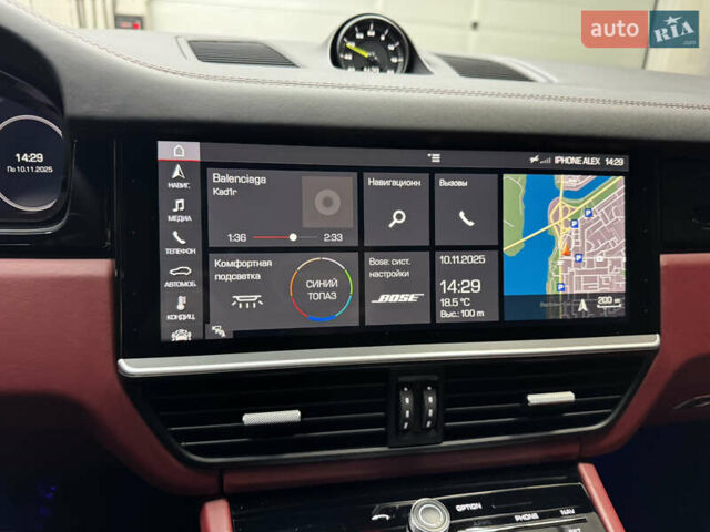 Білий Порше Cayenne, об'ємом двигуна 3 л та пробігом 75 тис. км за 71000 $, фото 57 на Automoto.ua