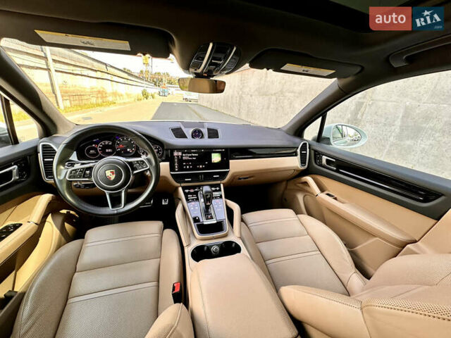Білий Порше Cayenne, об'ємом двигуна 3 л та пробігом 81 тис. км за 47000 $, фото 16 на Automoto.ua