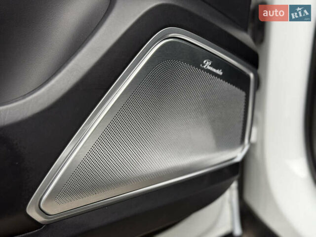 Белый Порше Каен, объемом двигателя 4 л и пробегом 52 тыс. км за 79000 $, фото 33 на Automoto.ua