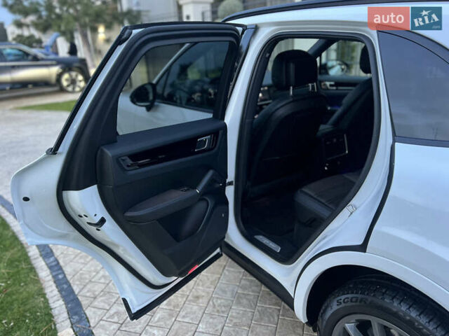 Белый Порше Каен, объемом двигателя 3 л и пробегом 39 тыс. км за 49900 $, фото 33 на Automoto.ua