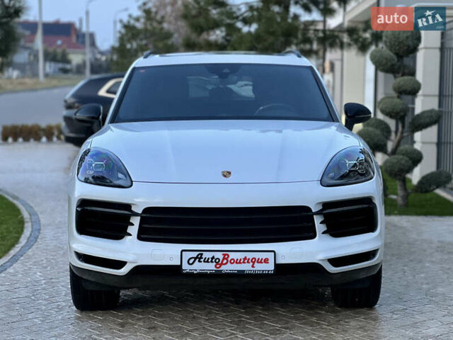 Порше Cayenne 2018 у Одесі на Automoto.ua Білий Порше Cayenne, об'ємом двигуна 3 л та пробігом 32 тис. км за 52000 $, фото 2 на Automoto.ua