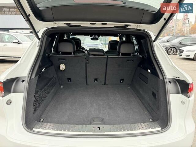 Білий Порше Cayenne, об'ємом двигуна 3 л та пробігом 90 тис. км за 49999 $, фото 32 на Automoto.ua